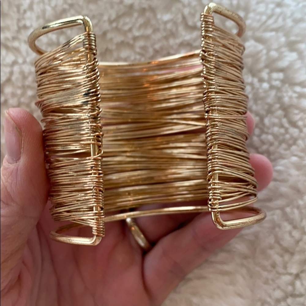 Gold bangle - Picture 4 of 4